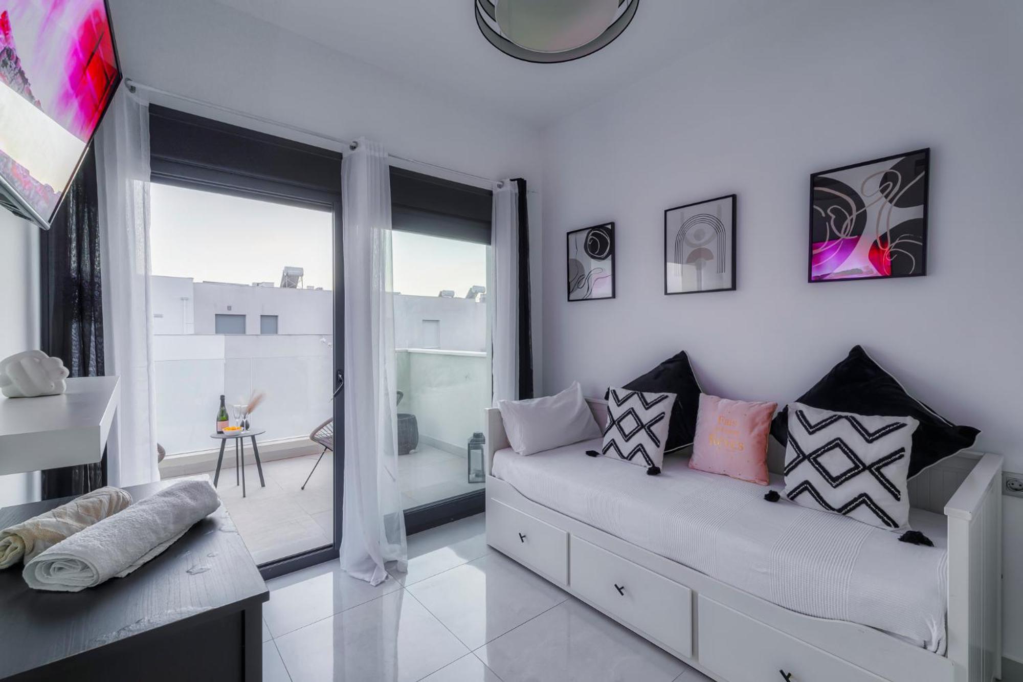 Villa White Diamond - Piscine - Plage 10 Minutes Daya Vieja Exterior photo